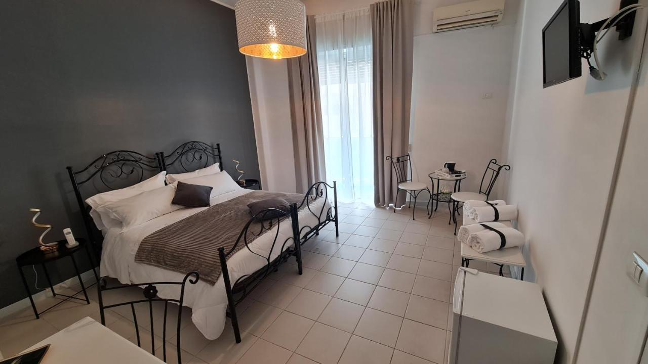 Essenza Del Tempo Inn Катания Экстерьер фото