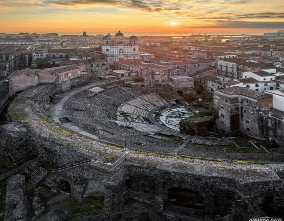 Essenza Del Tempo Inn Катания Экстерьер фото